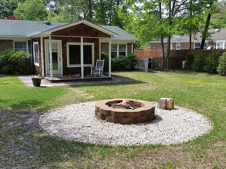 205 Hollins Rd — Photo 10