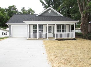 704 S 2nd St, Elizabethton, TN 37643