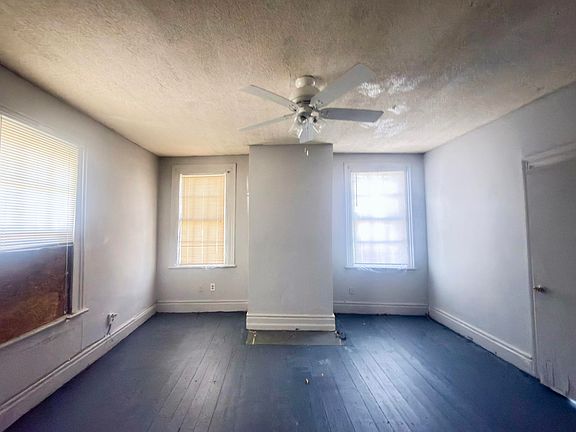 3rd image of 1021 Miller Street