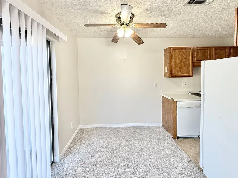 3864 Oakus Dr #5-B — Photo 5