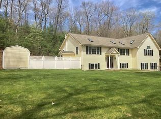 15 Oxbow Rd, Oxford, MA 01540