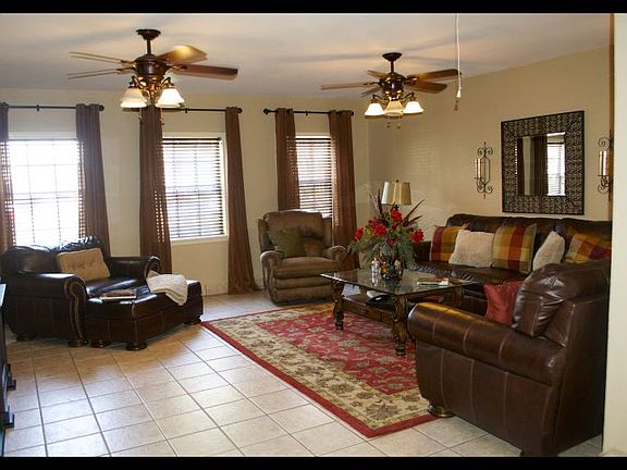 4th image of 604 Palmetto Palm St