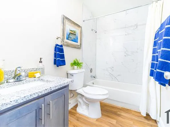 1050 3rd Ave N, Saint Petersburg, FL 33705