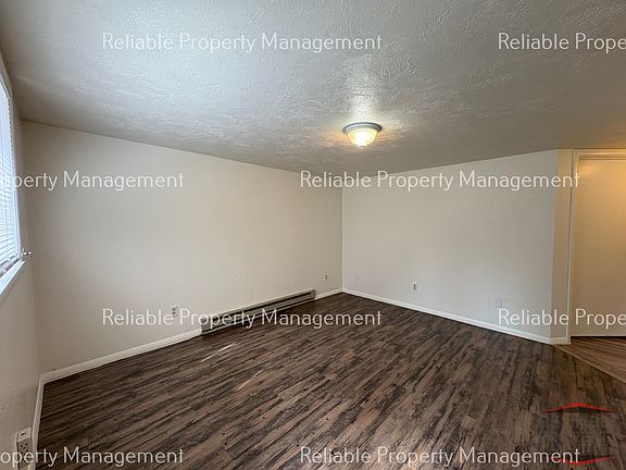 3rd image of 560 I St