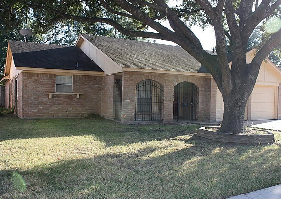 Lovely home in Oak Forest West.