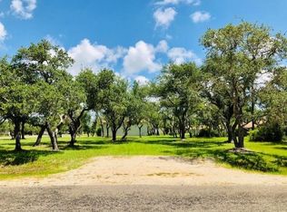 802 Redwood Ave, Rockport, TX 78382