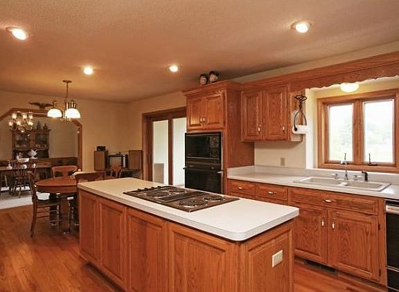 5th image of 13312 Acorn Cir