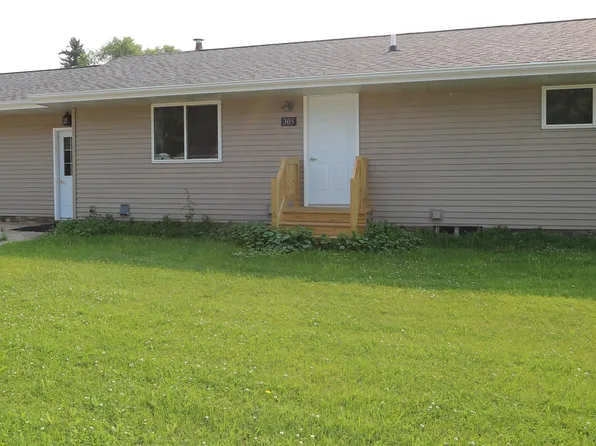 305 Peterson St, Lignite, ND 58752