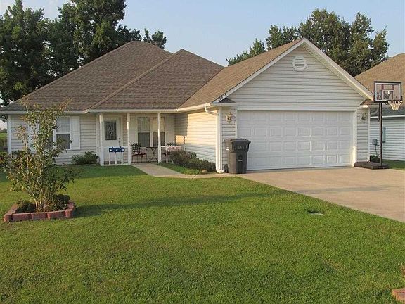 2nd image of 3616 Lexee Dr