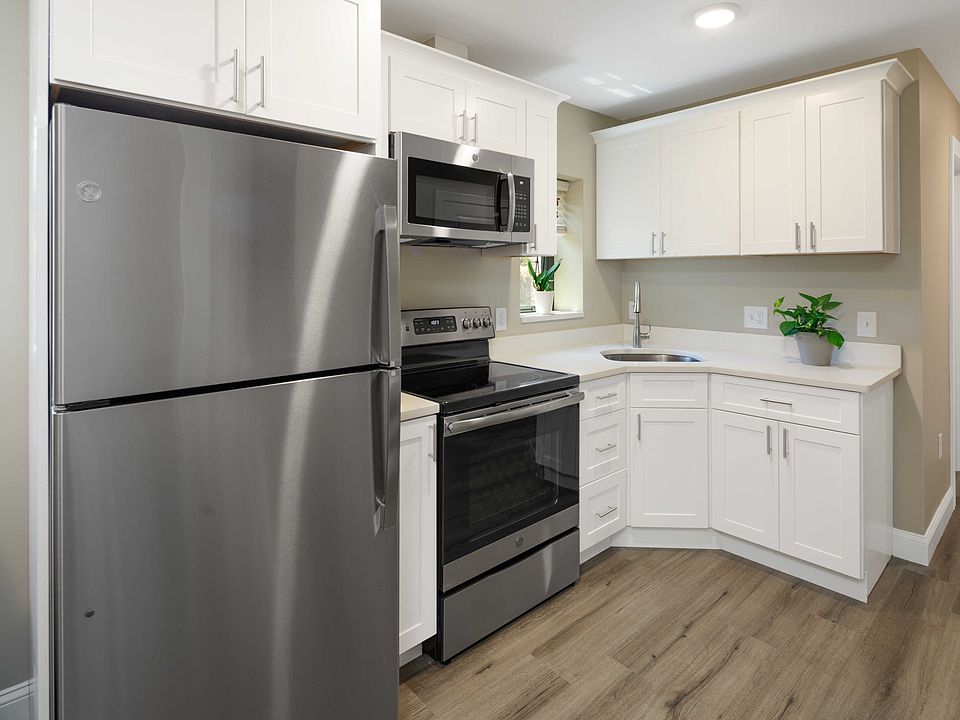 1st image of 100 Broad St Unit 2