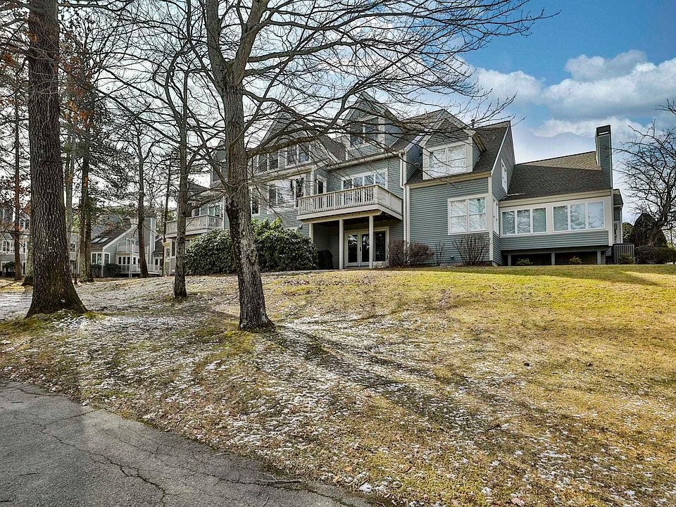 33 Hawthorne Village Road, Nashua, NH 03062 | Zillow