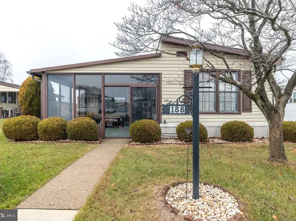 188 Upland Ct, North Wales, PA 19454