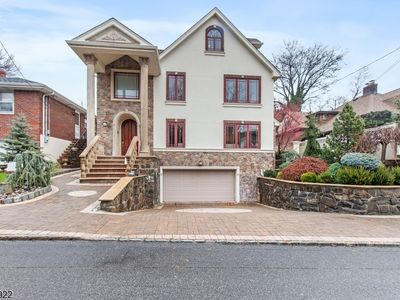 19 Oakdene Ave, Cliffside Park, NJ, 07010