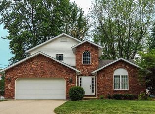 304 Sycamore Dr, Waterloo, IL 62298