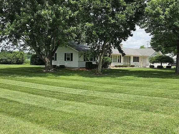 3rd image of 2672 S State Road 1