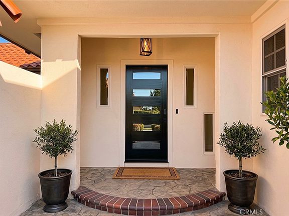 2nd image of 26 Seton Rd