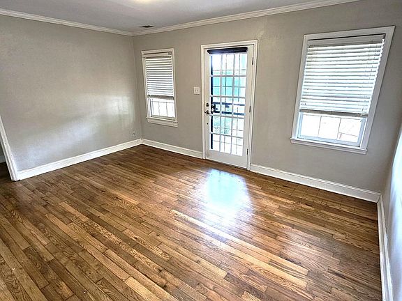 3rd image of 21 N Fenwick Rd