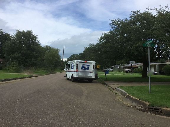 5th image of 1551 Camellia Dr