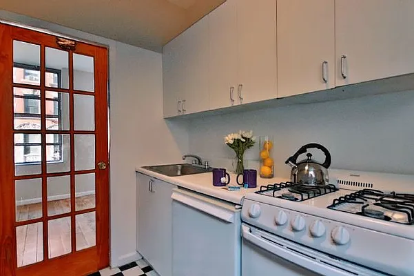 Rented by REAL New York | media 20