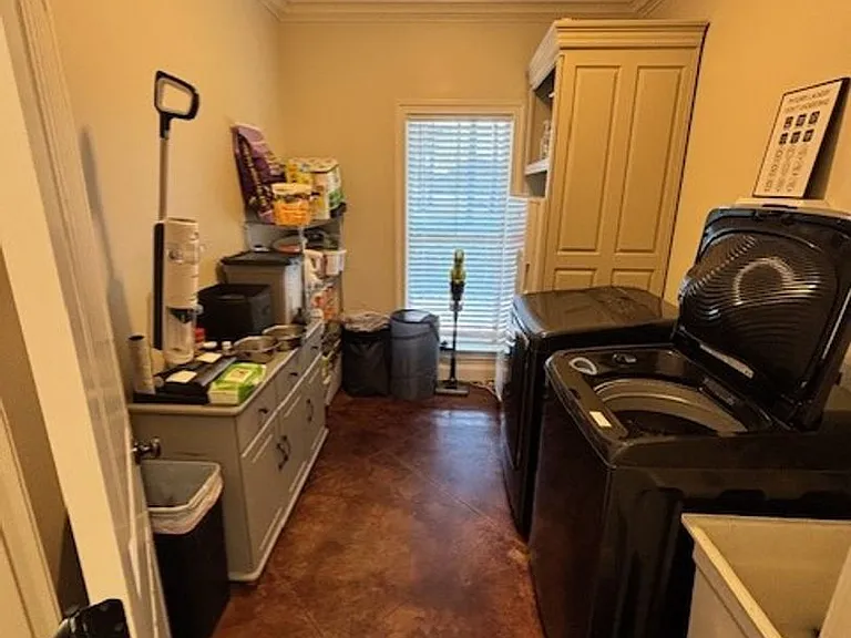 635 Walton Way Dr — Photo 8