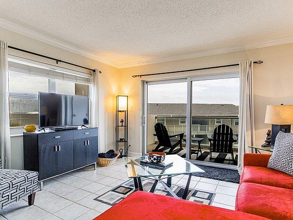 3rd image of 1600 Via Deluna Dr #401E