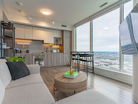 4th image of 898 Portage Pkwy #5903