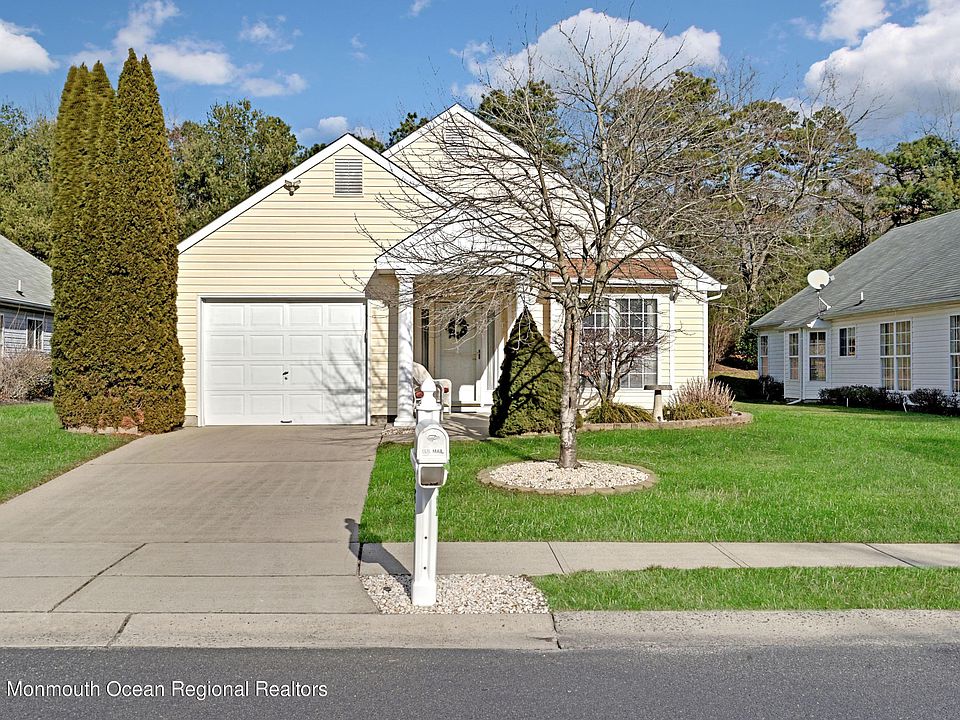 1st image of 589 Waterford Dr