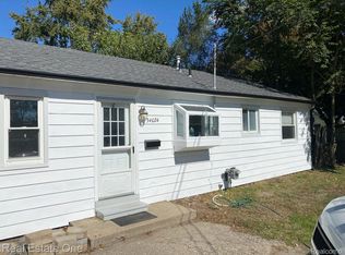 34024 Caseville Ct, Westland, MI 48186