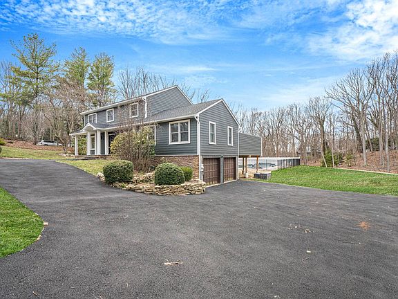 3rd image of 33 Brookfield Rd