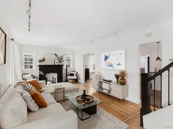 32 Central Parkway, Mount Vernon, NY 10552