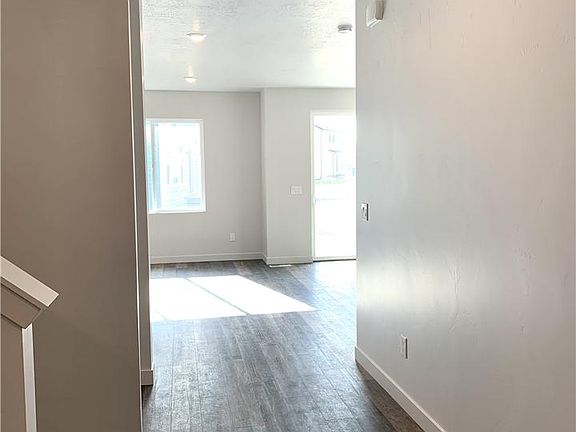 4th image of 267 W Snowberry Dr