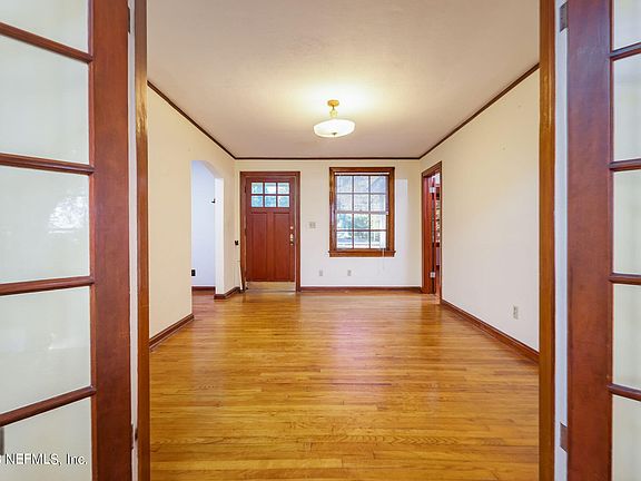 3rd image of 4649 TROUT RIVER Boulevard