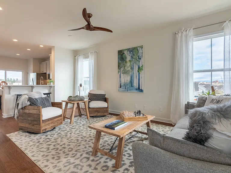 335 John Adams Dr — Photo 13