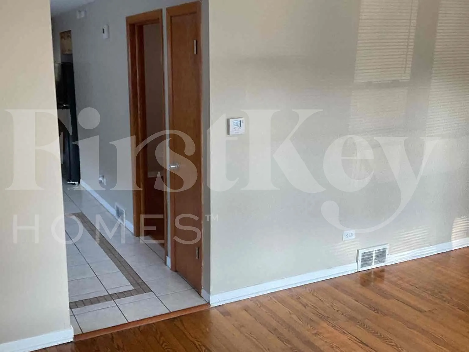 3 bed, 2.0 bath, 1060 sqft, $2,270 — Photo 4