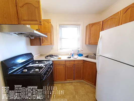 Rented by Bedford Brownstone Realty | media 23
