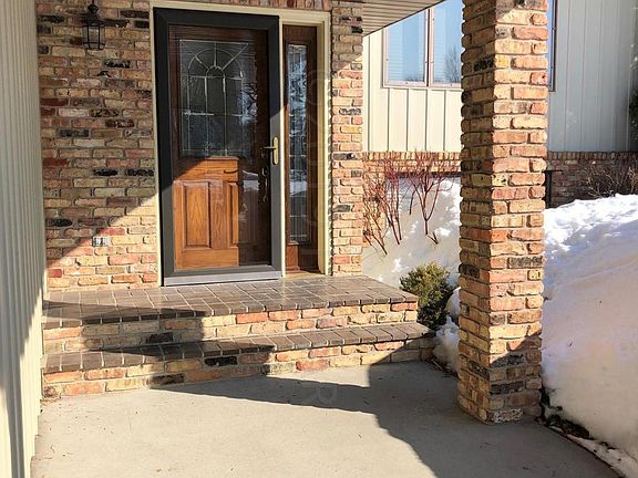 3rd image of 214 39th Ave S