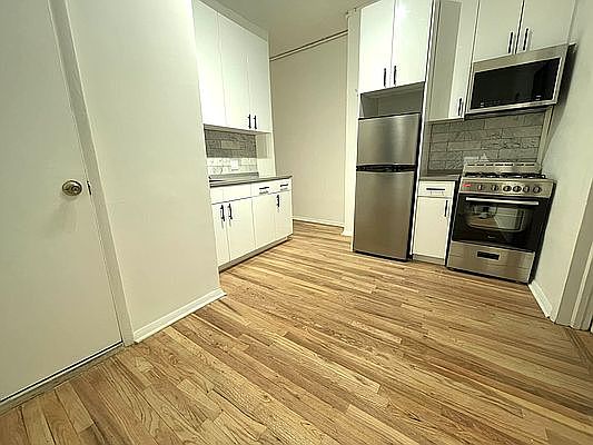 1st image of 336 E 13th St #B3