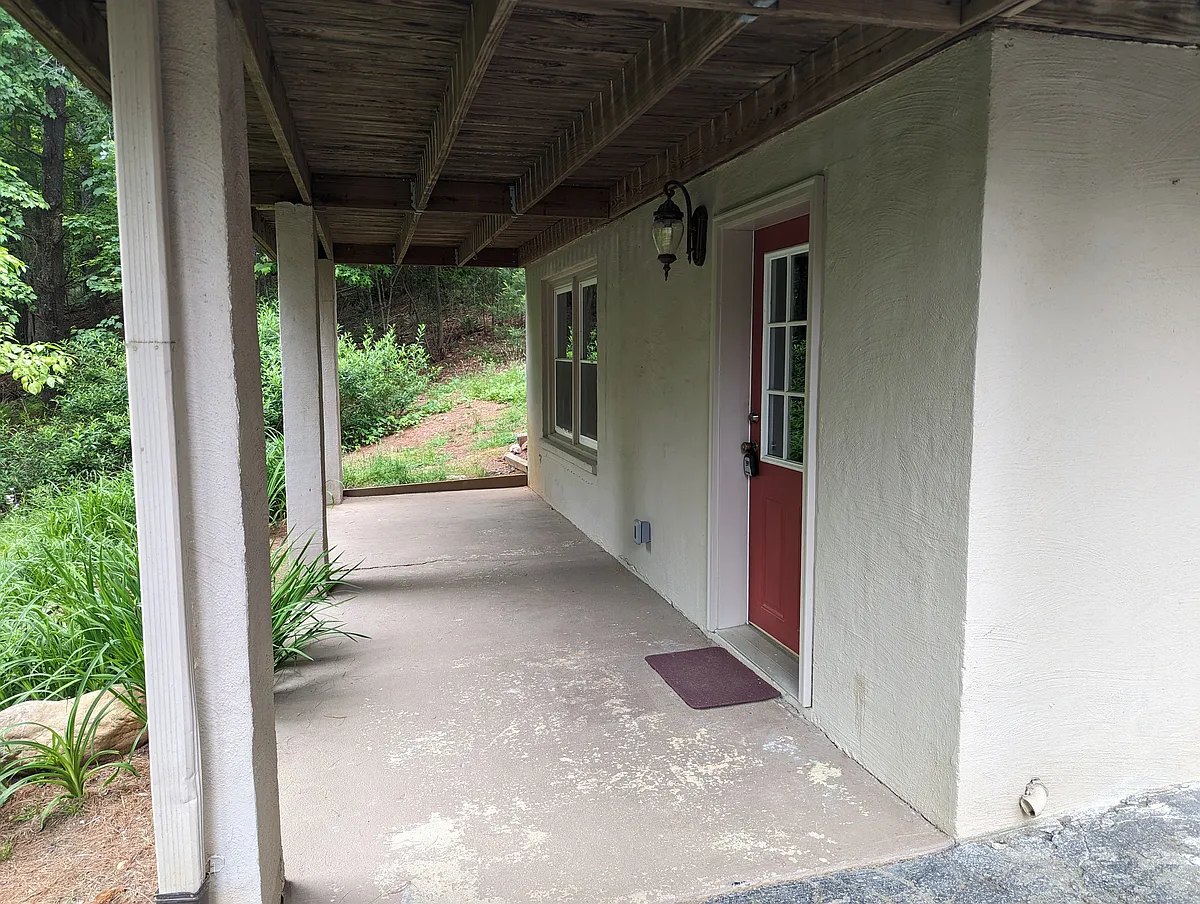 Building Photo - 122 Laurel Manor Ln #B