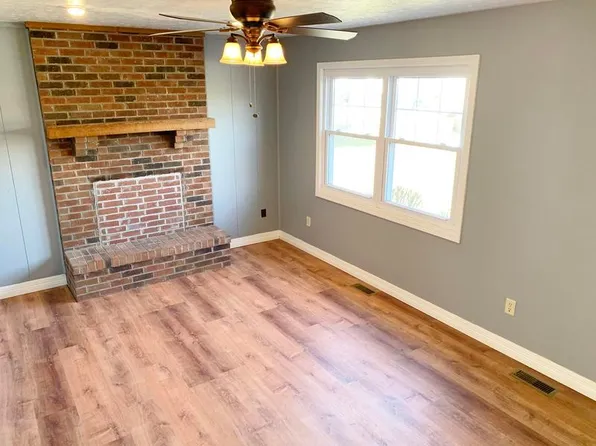 35 Vicki Anda Ct, Oxford, OH 45056