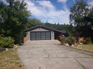 1519 Magnolia Blvd W, Seattle, WA 98199
