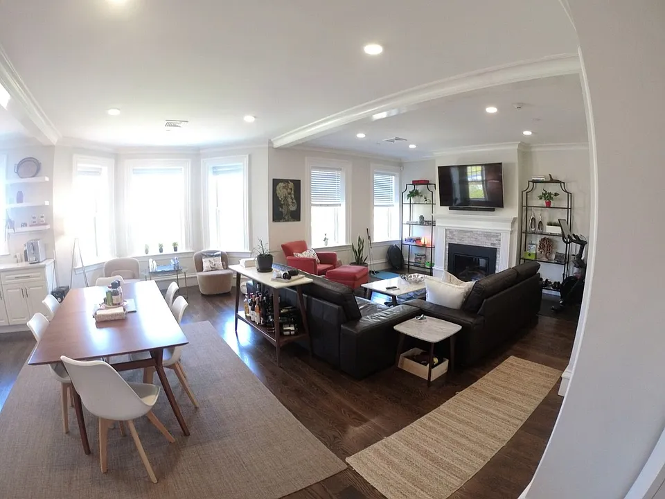 324 Tappan St #U2