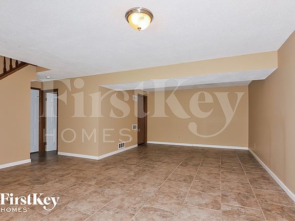 3rd image of 2605 Westminister Dr
