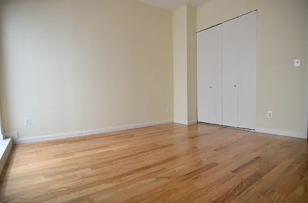 Rented by MNS | media 6