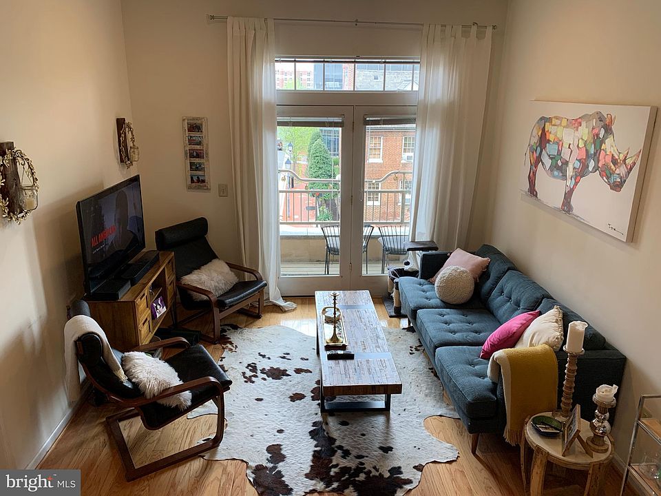 1st image of 309 Holland Ln Unit 122