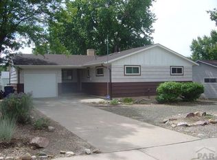 14 Caledonia Rd, Pueblo, CO 81001