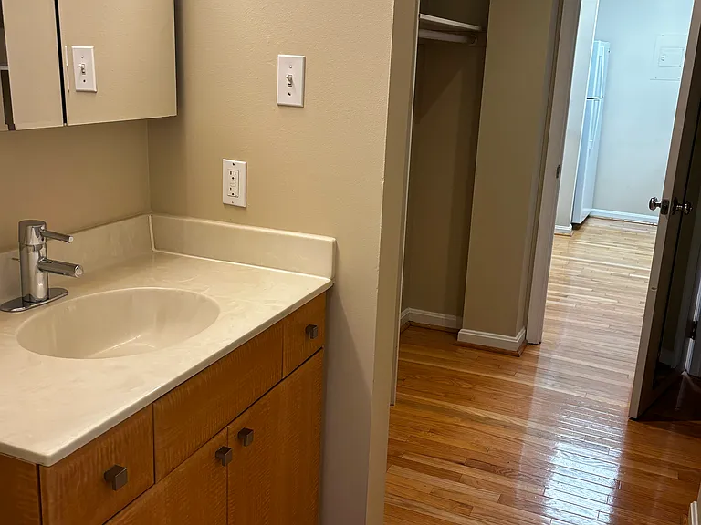 2007 O St NW #203 — Photo 8
