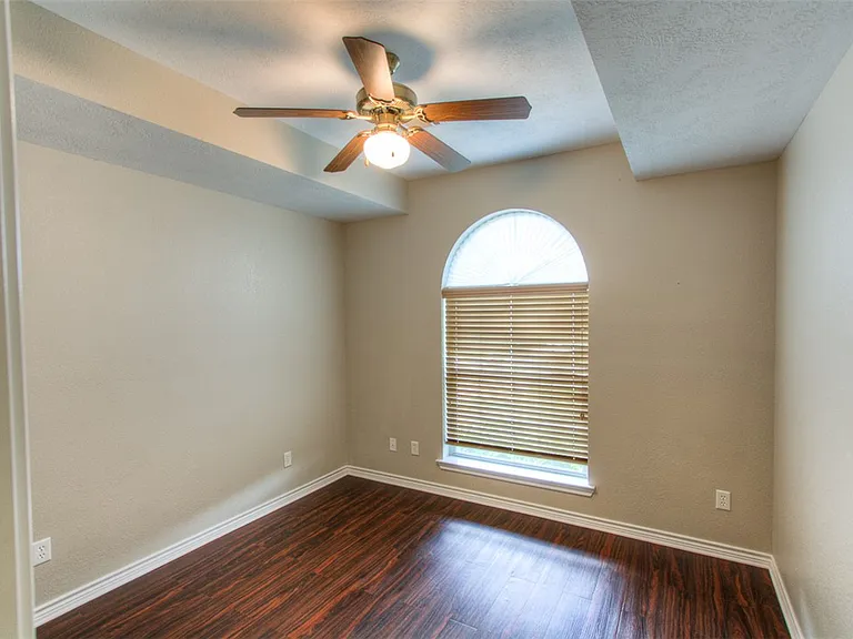 1508 Bluefield Ct — Photo 14