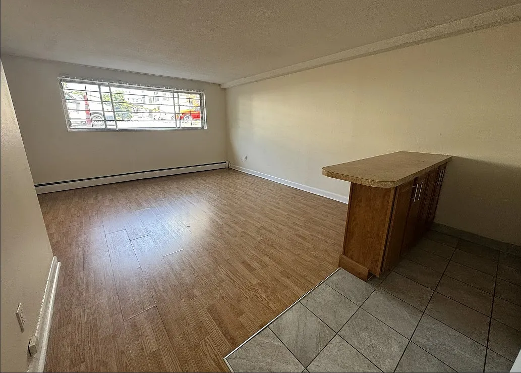 1 bed, $2,300 — Photo 3