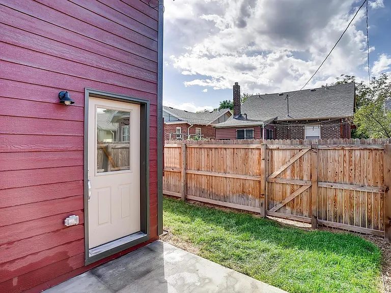 3426 N Josephine St — Photo 15