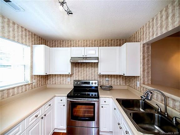 4th image of 3657 Melrose Cottage Dr #204